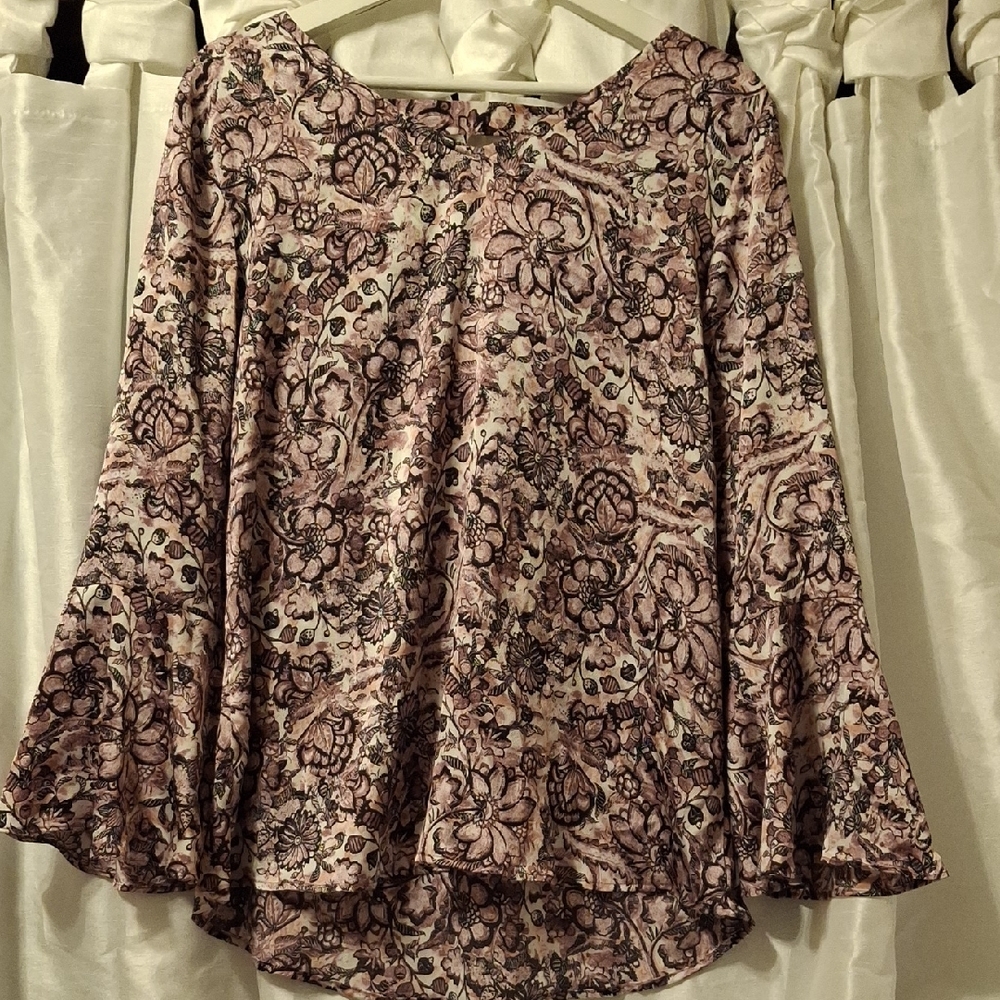 Roz & Ali Pink Floral Bell Sleeve Blouse